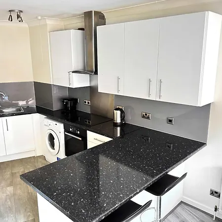 Centre With View - Walk To Everything *