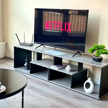 Centre With View - Walk To Everything