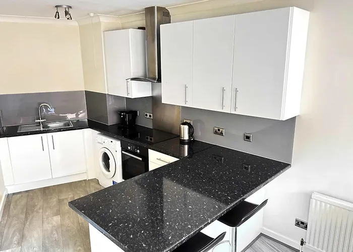 Centre With View - Walk To Everything *