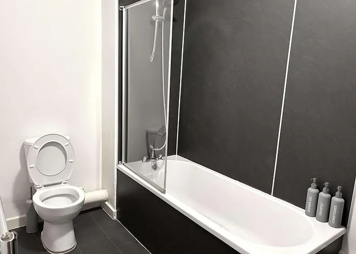 Centre With View - Walk To Everything *