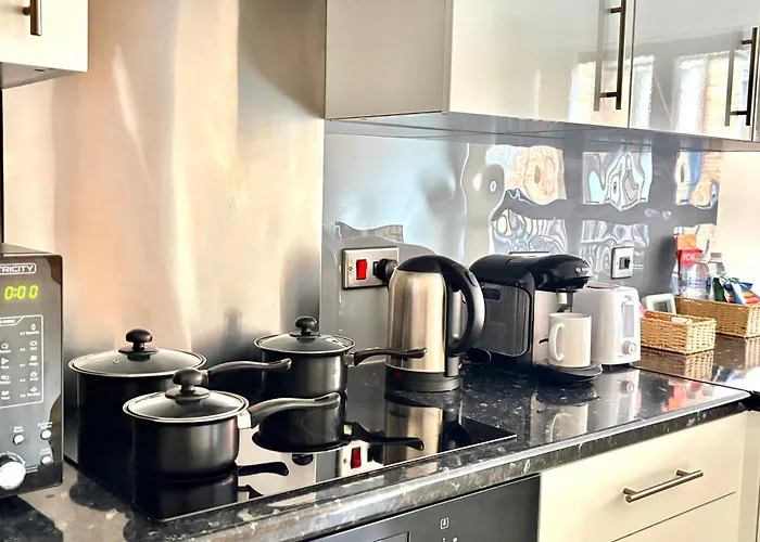 Centre With View - Walk To Everything 아파트 요크