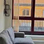 Centre With View - Walk To Everything