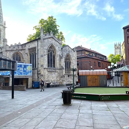 Centre Flat With View - Location - Walk To Everything